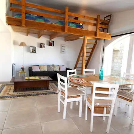 Maison Avec Jardin A Villeneuve-de-berg, Piscine Partagee *