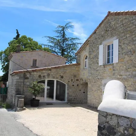 Maison Avec Jardin A Villeneuve-de-berg, Piscine Partagee