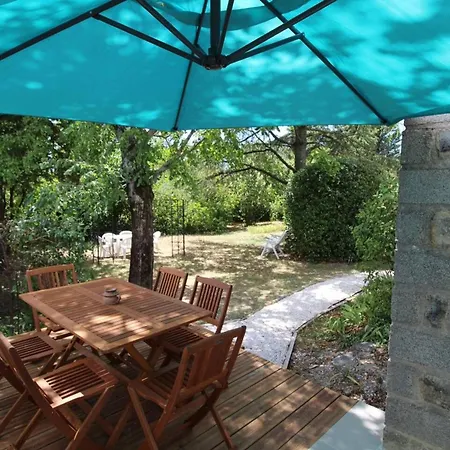 Maison Avec Jardin A Villeneuve-de-berg, Piscine Partagee * Villeneuve-de-Berg