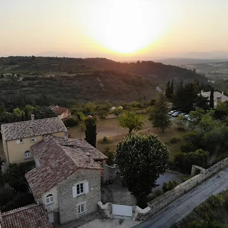 Maison Avec Jardin à Villeneuve-de-berg, Piscine Partagée Сasa de vacaciones